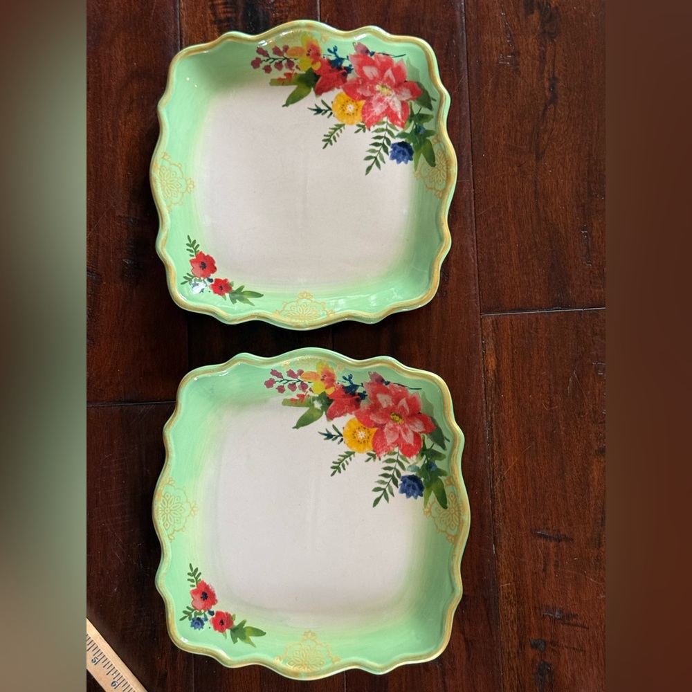 Pioneer Woman Green Floral Scalloped Ceramic Dinner Plates - Set of 2